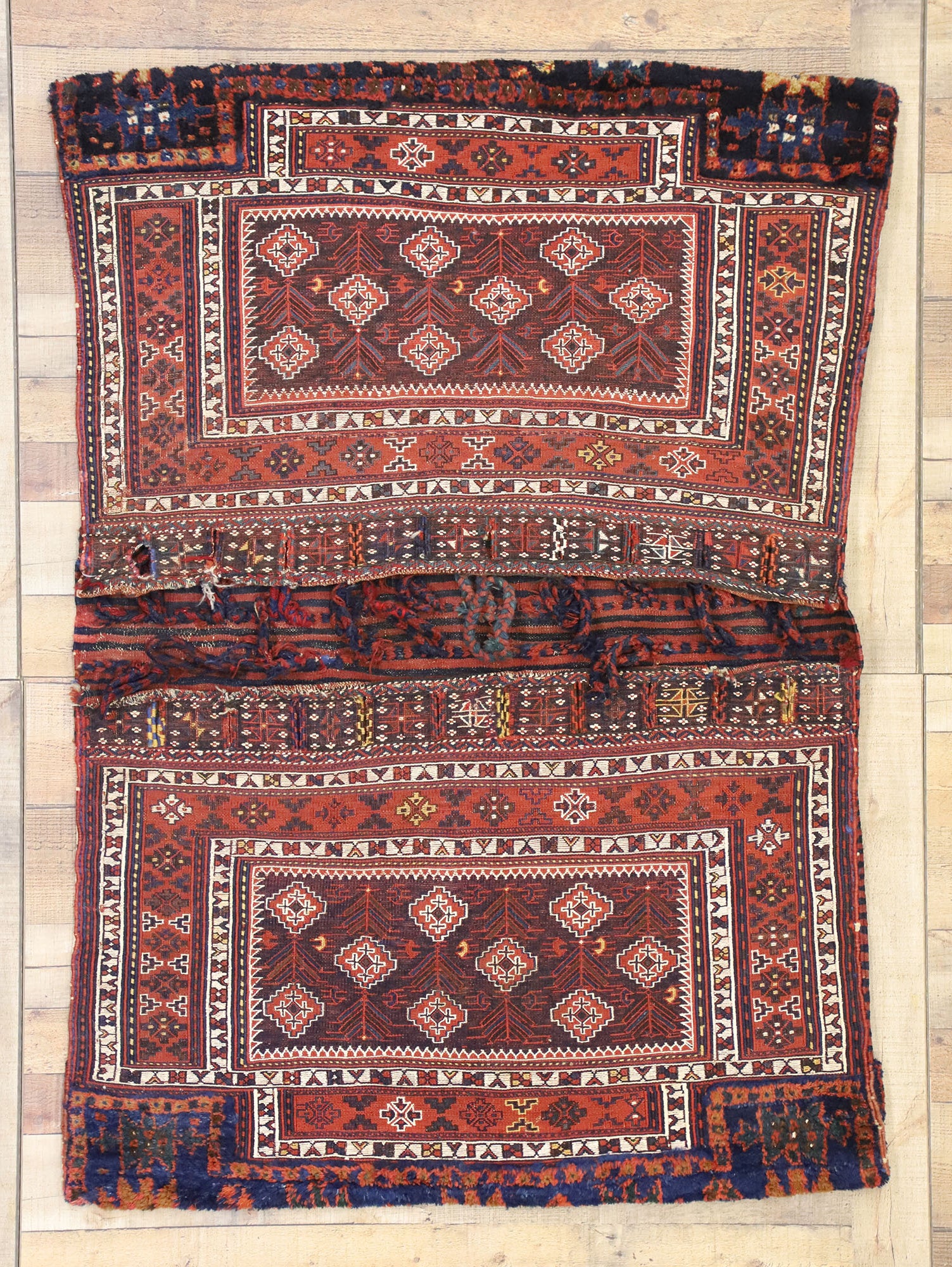 3 x 5 Antique Persian Saddlebag 74584