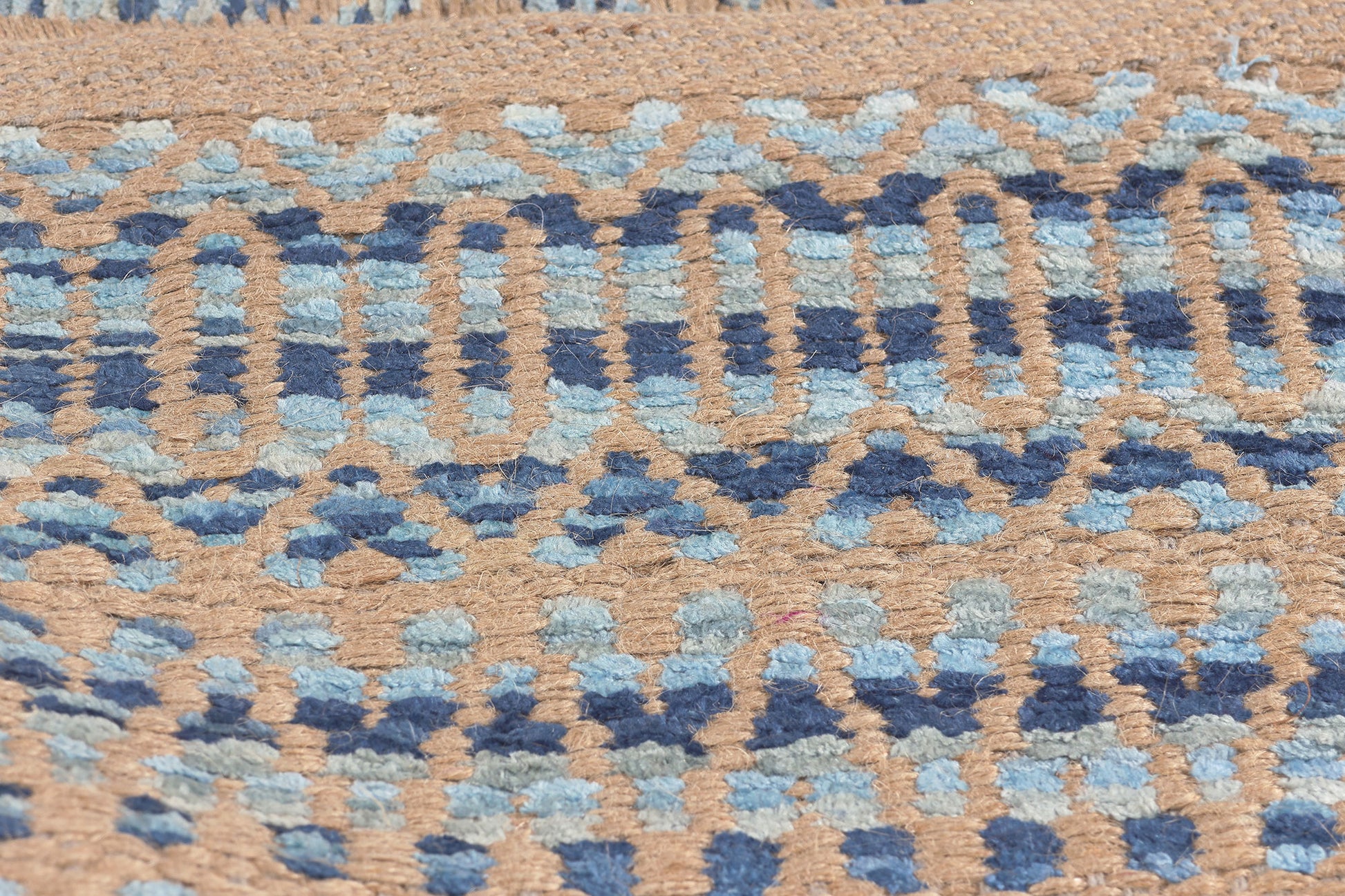 3 x 5 Handwoven Natural Fiber Jute Rug 78546