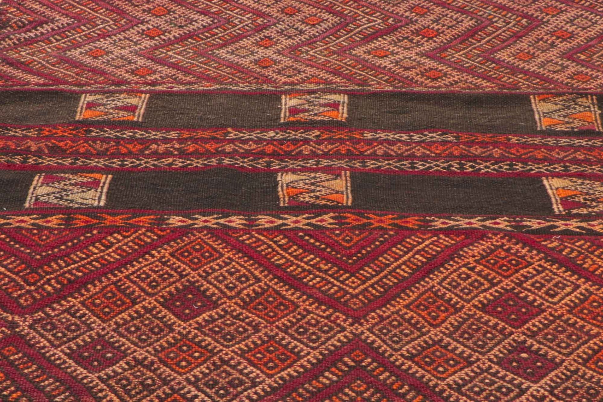 4 x 18 Vintage Zemmour Moroccan Kilim Runner 21702