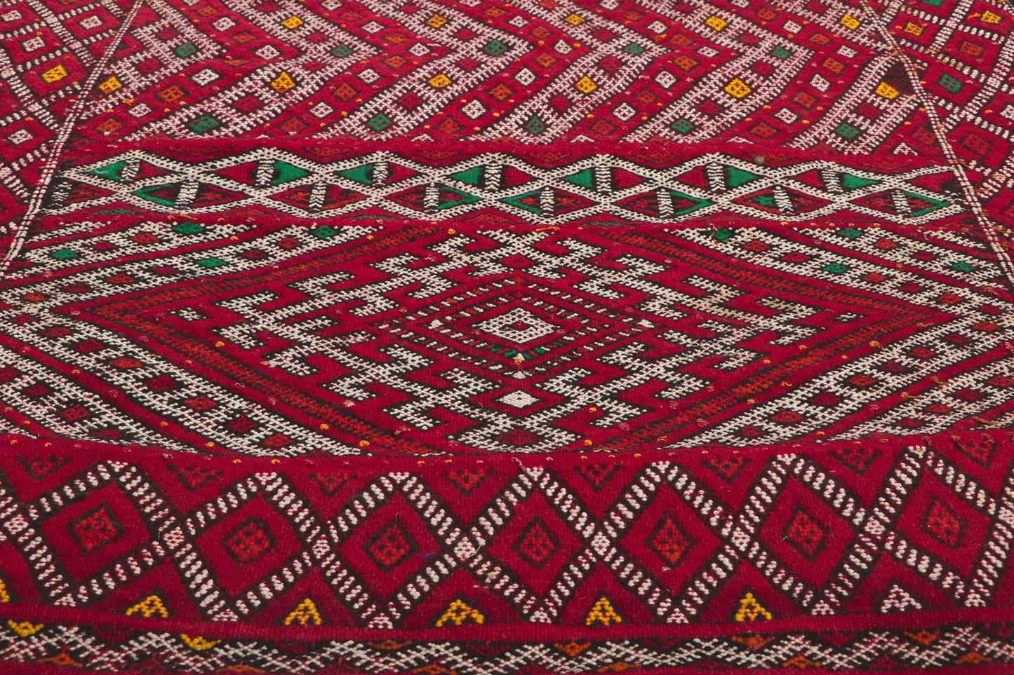 4 x 19 Vintage Zemmour Moroccan Kilim Runner 21706