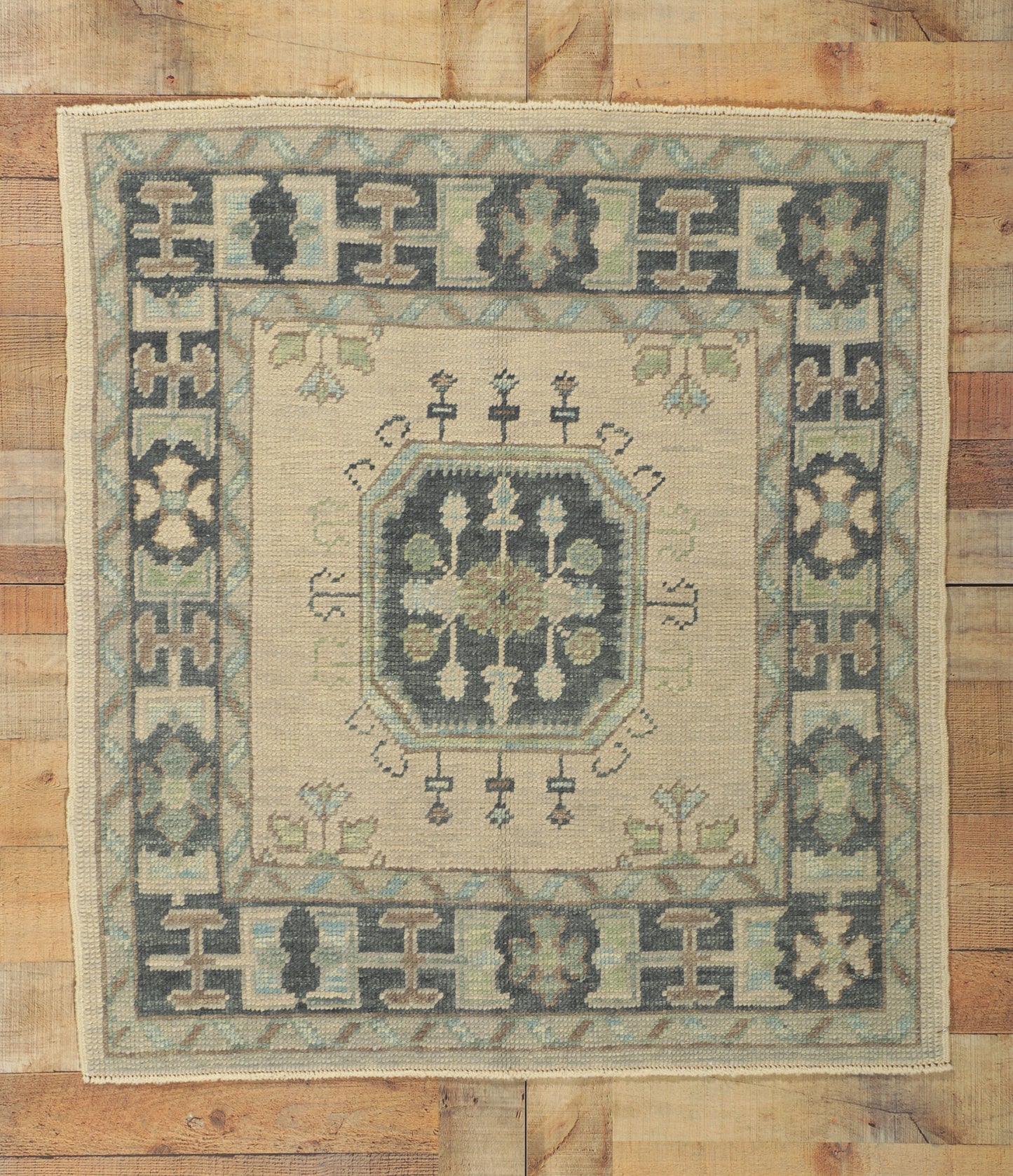 4 x 4 Turkish Oushak Rug 53812