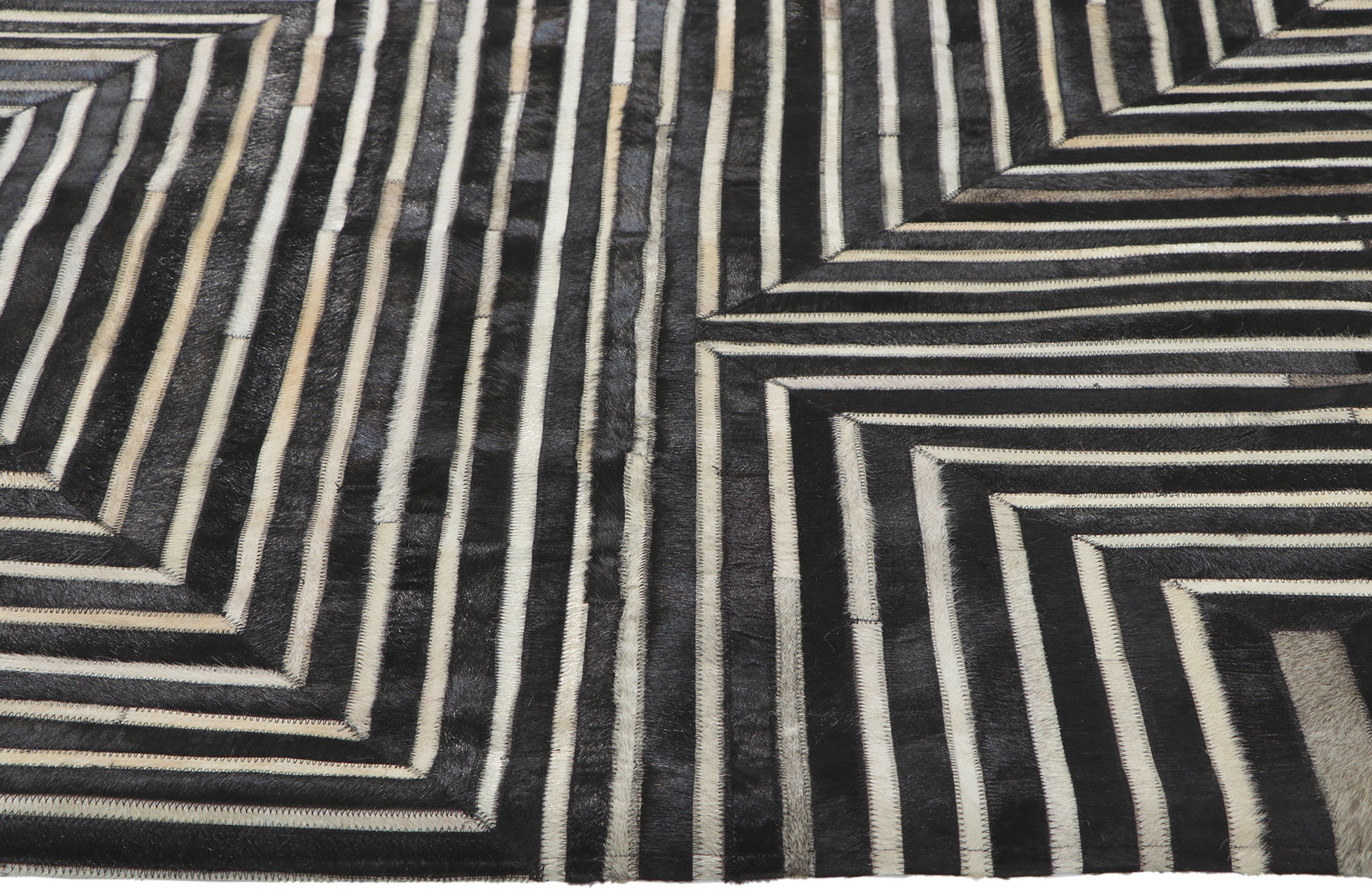 4 x 6 Contemporary Cowhide Rug 30909
