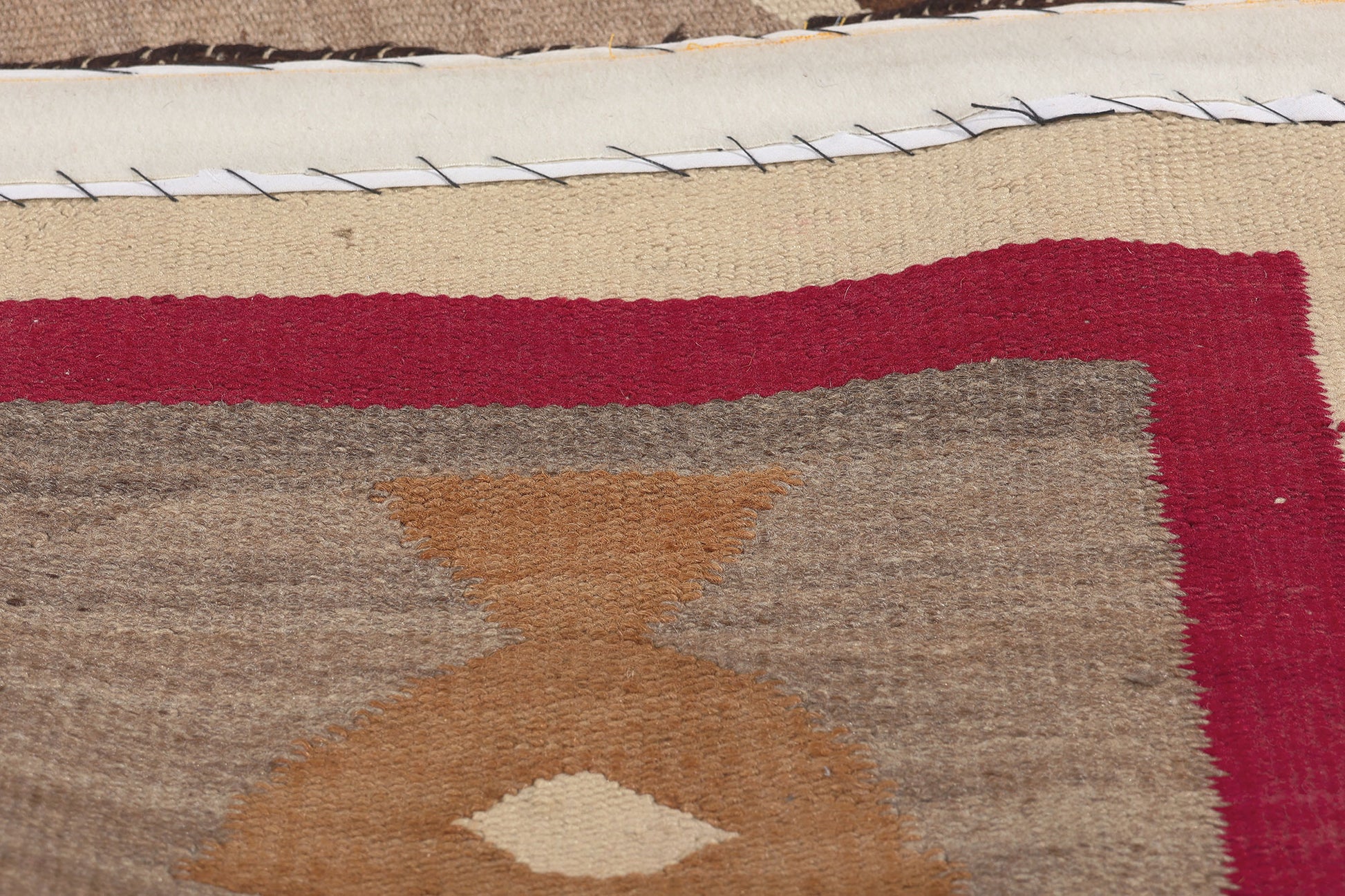 4 x 5 Antique Crystal Navajo Rug 78604