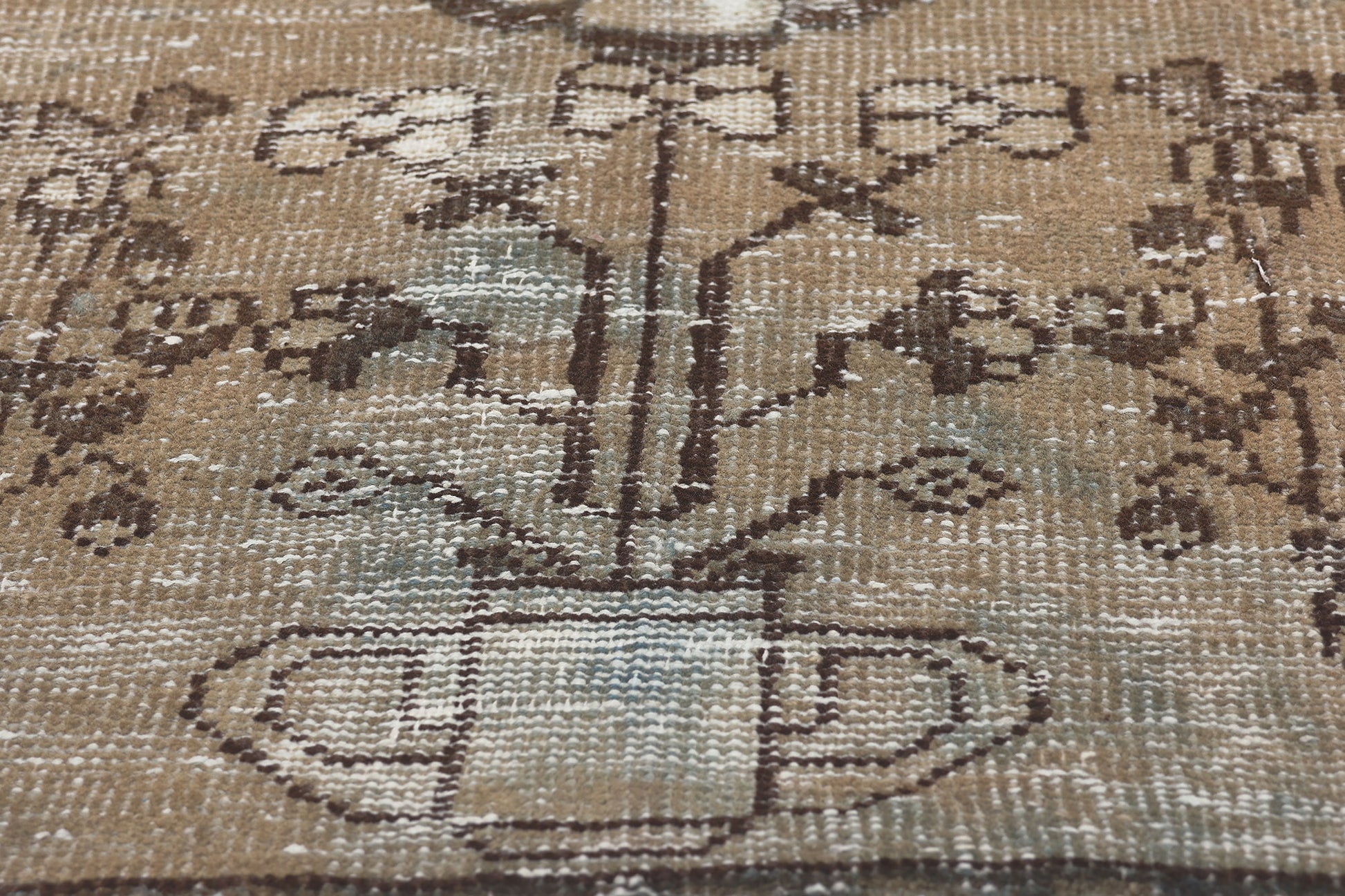 4 x 6 Antique Persian Bakhtiari Rug 78572