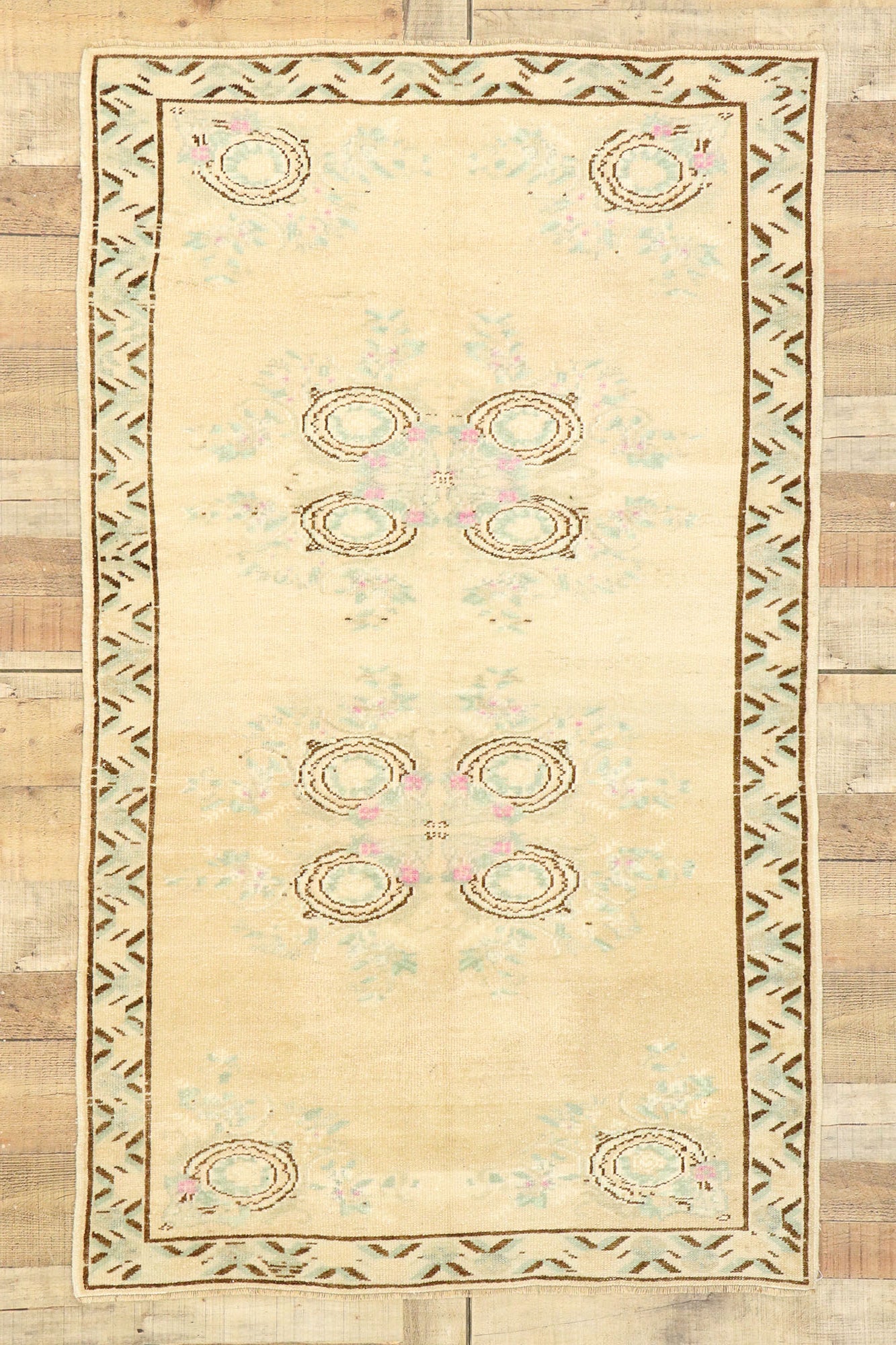 4 x 6 Vintage Turkish Oushak Rug 52984