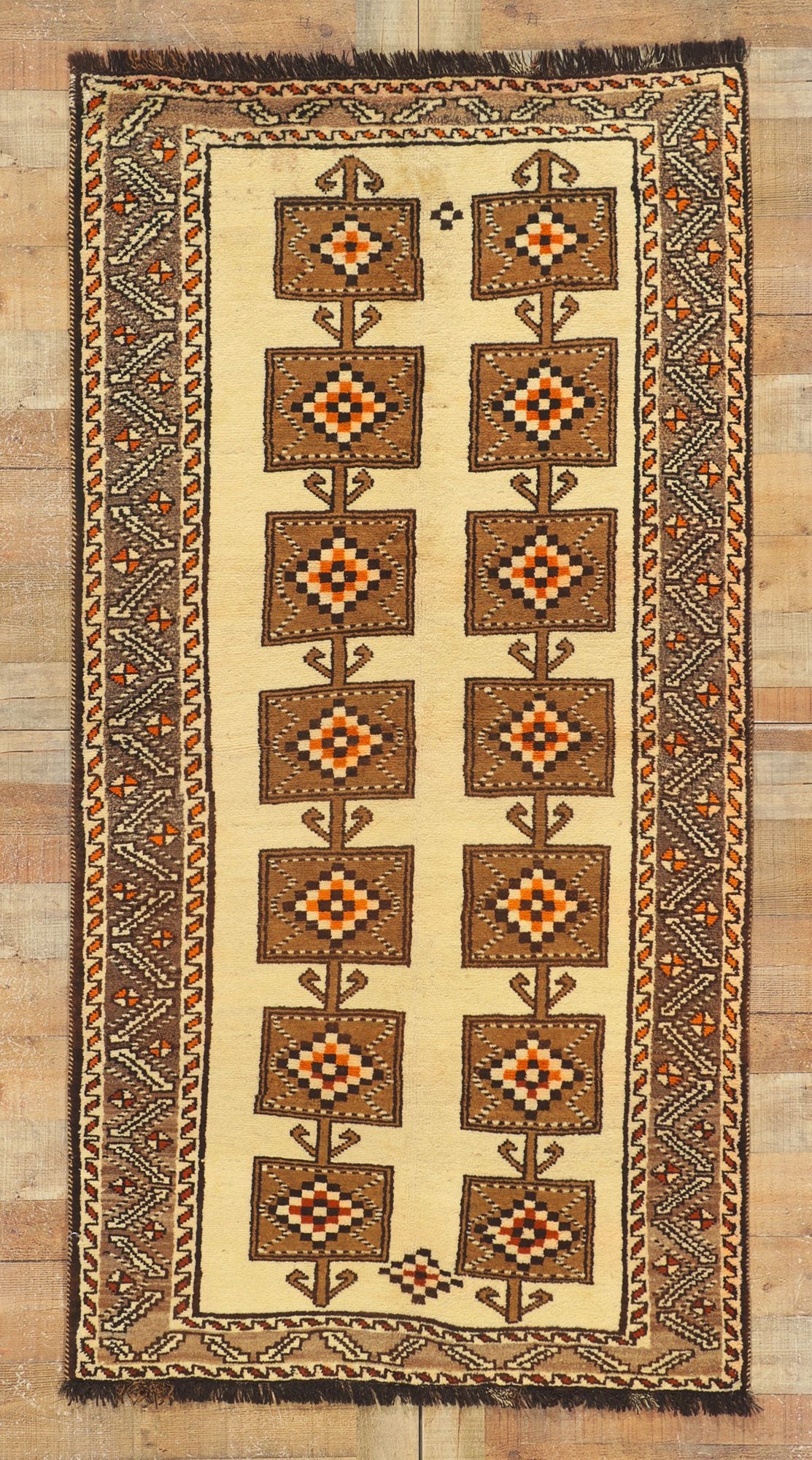4 x 7 Vintage Persian Shiraz Rug 76548