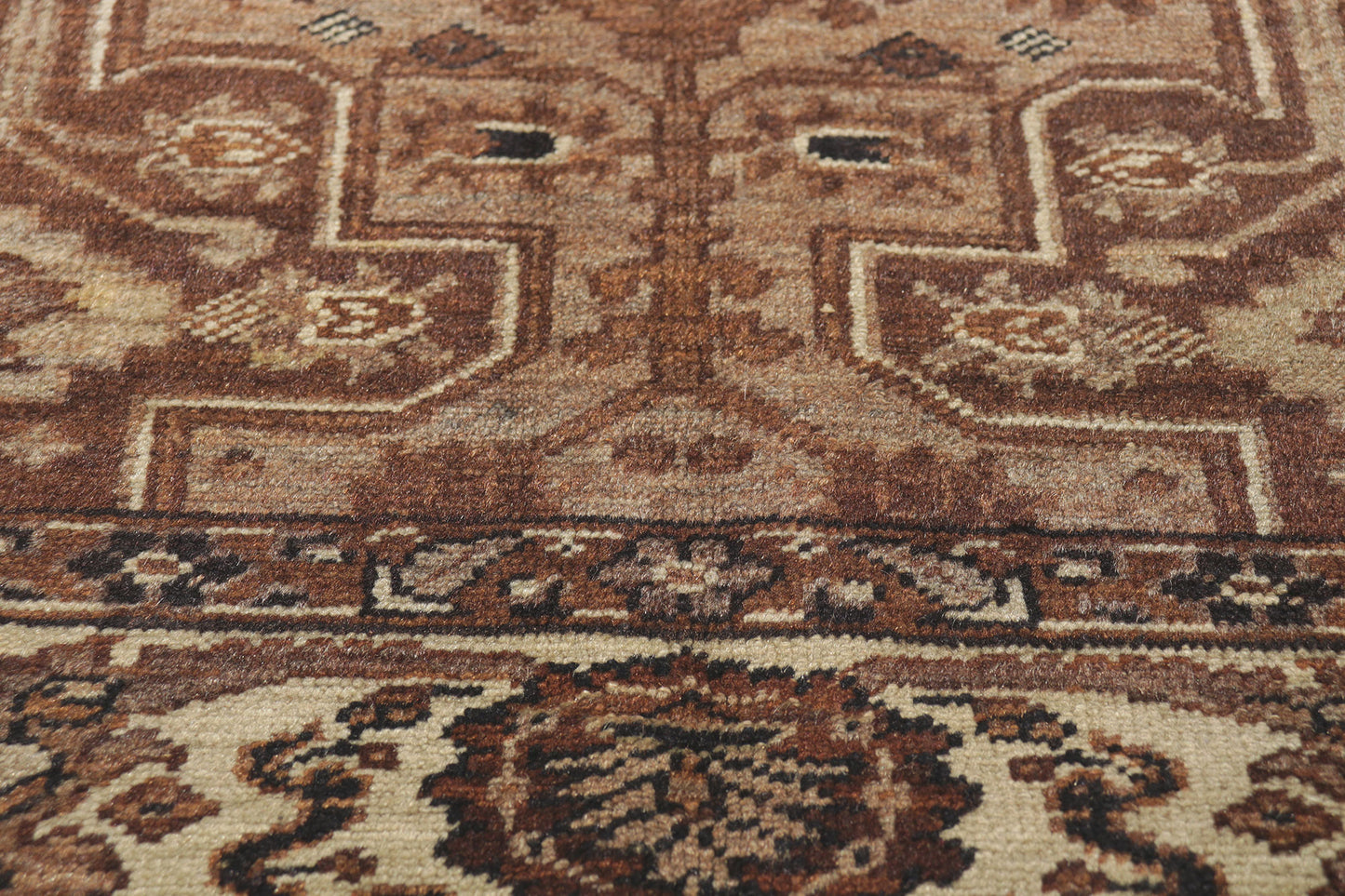 4 x 8 Vintage Turkish Sivas Rug 73808