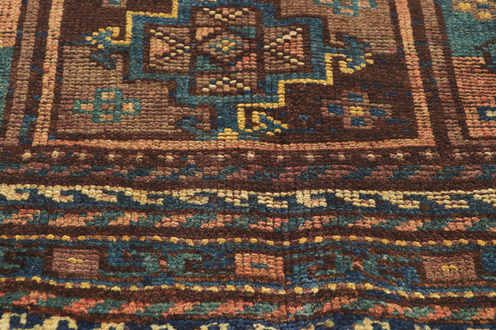 4 x 9 Vintage Persian Shiraz Rug 76432