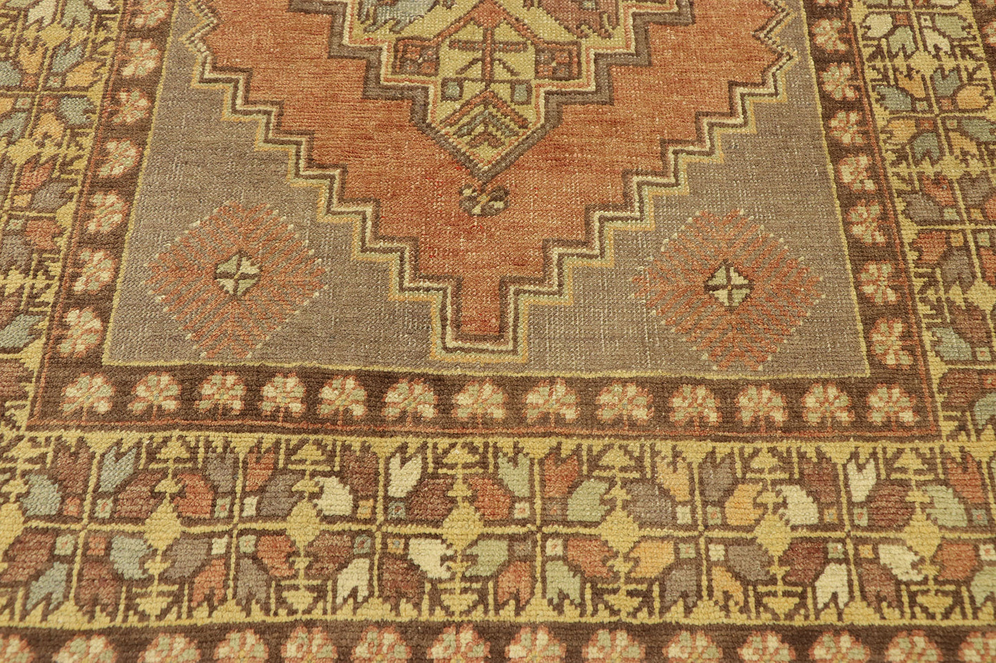 4 x 6 Vintage Turkish Oushak Rug 50172