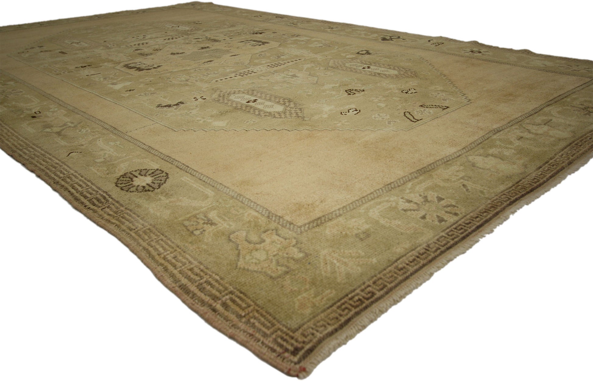 6 x 9 Vintage Turkish Oushak Rug 50483