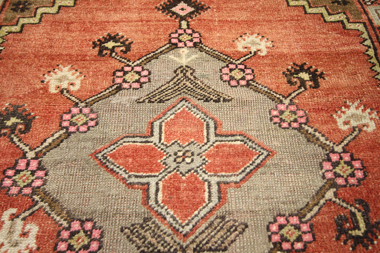 2 x 10 Antique Oushak Rug 50724