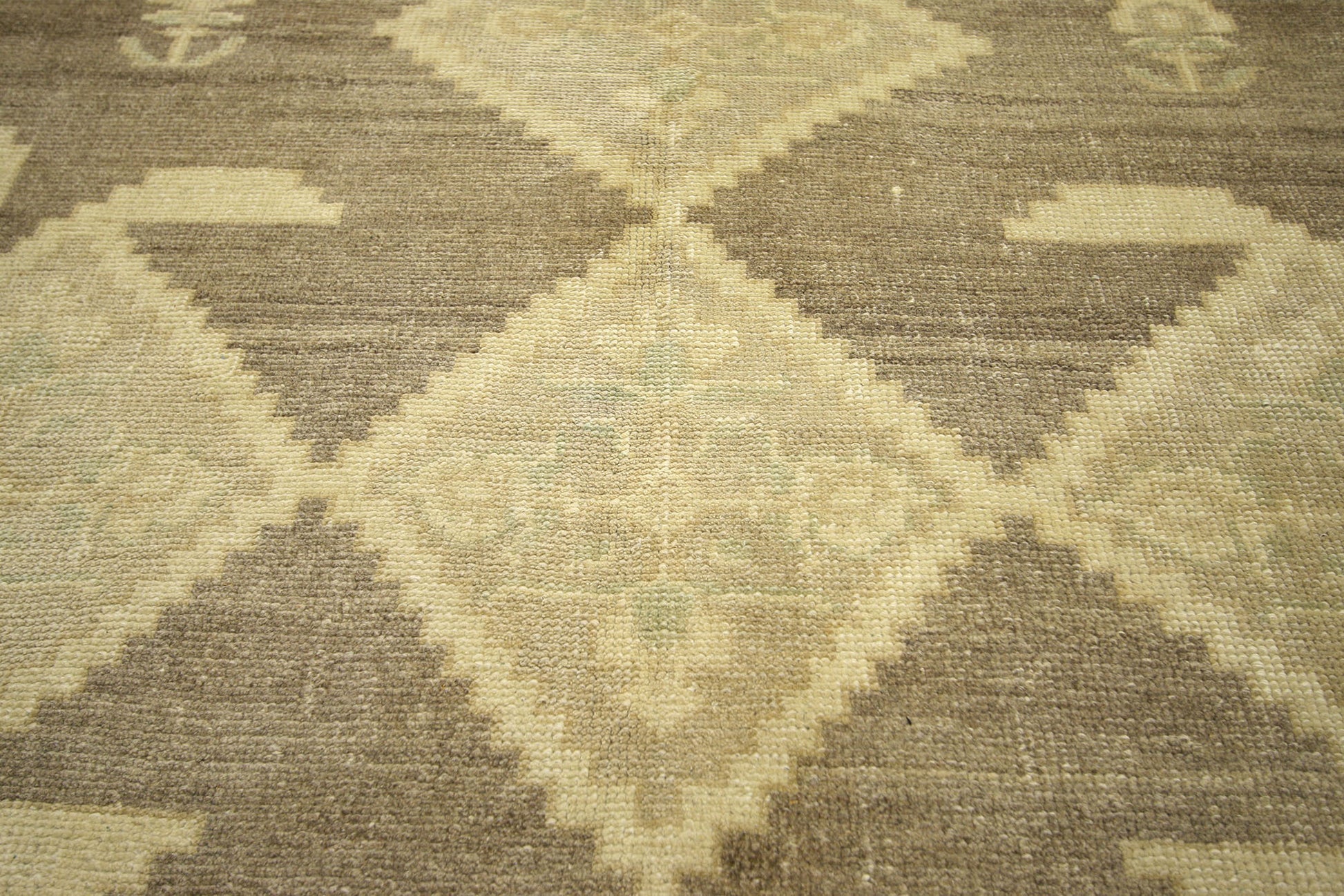 5 x 10 Vintage Turkish Oushak Rug 50845