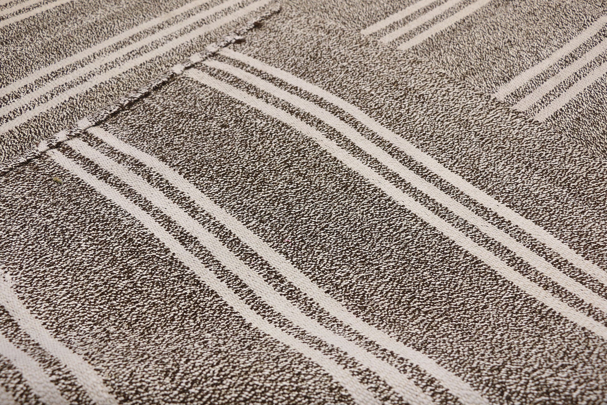 7 x 10 Vintage Gray Turkish Kilim Rug 50885