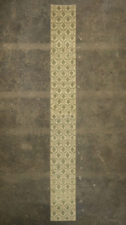 2 x 18 Vintage Turkish Oushak Rug 51048