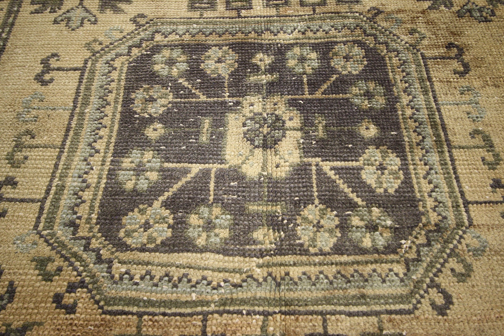 5 x 11 Vintage Turkish Oushak Rug 51143