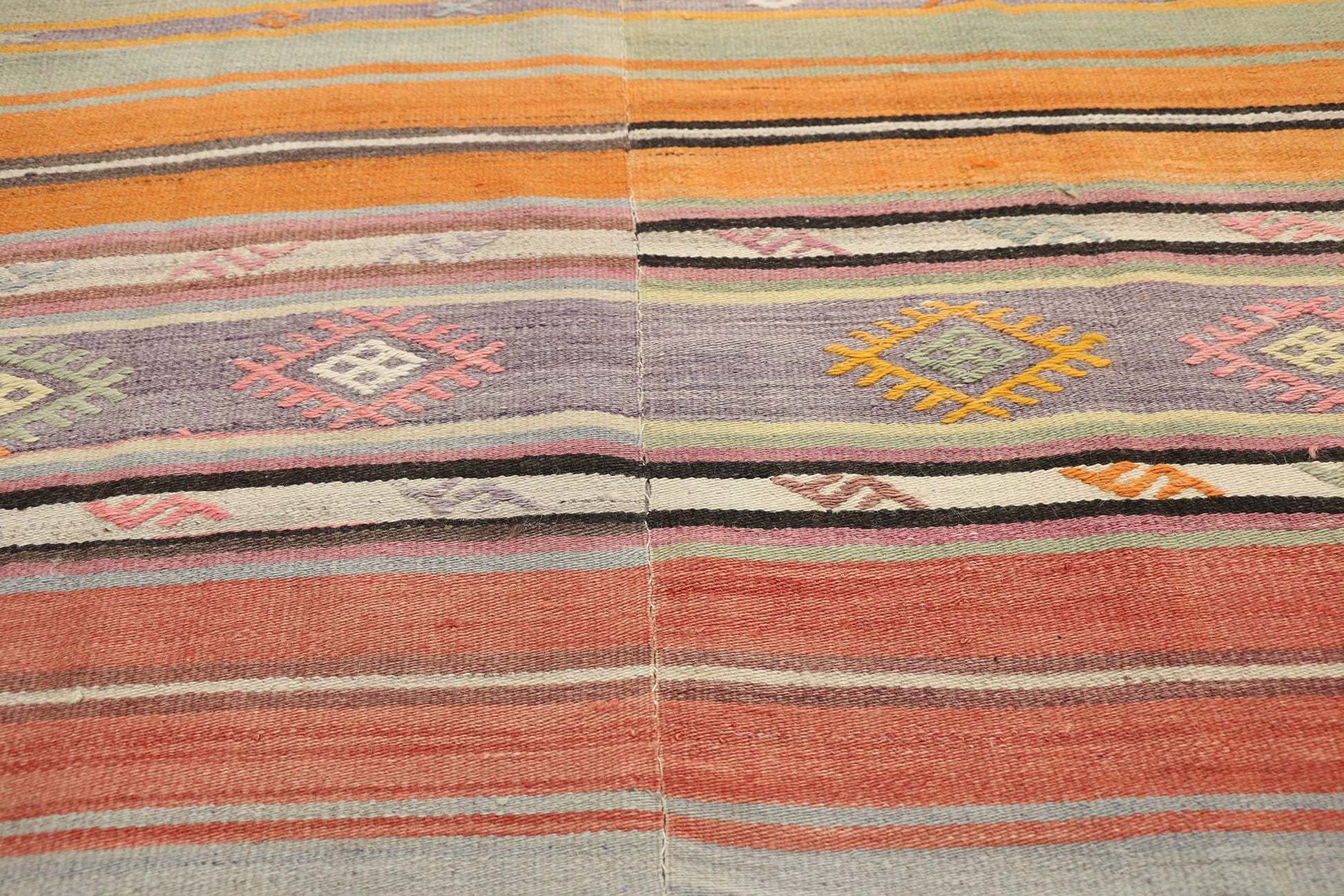 5 x 9 Vintage Turkish Kilim Rug 51271