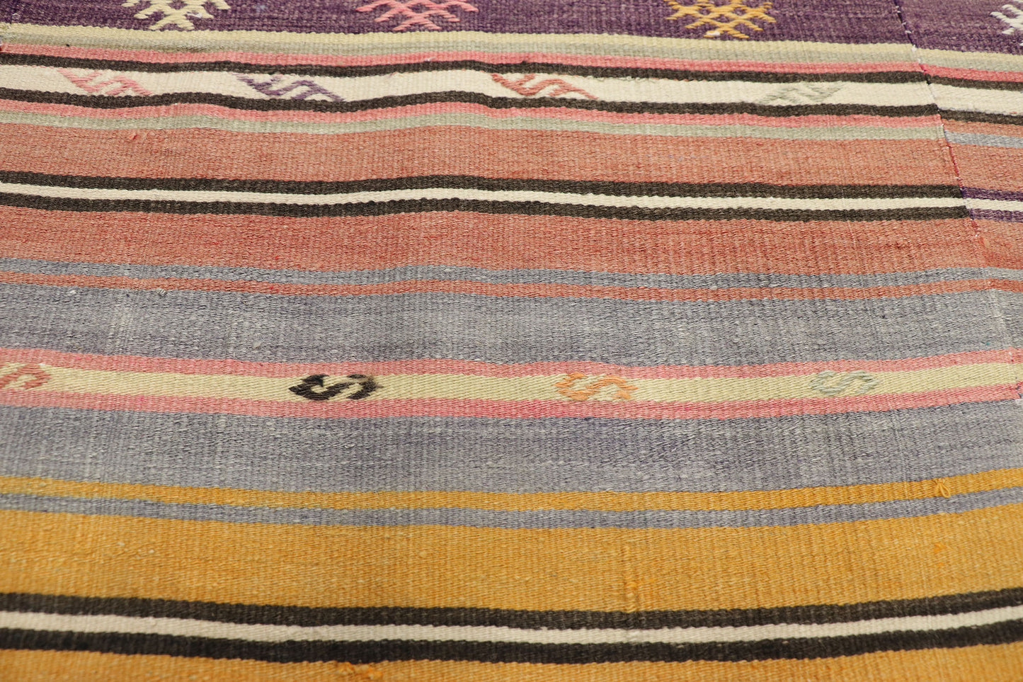 5 x 7 Vintage Kilim Rug 51272