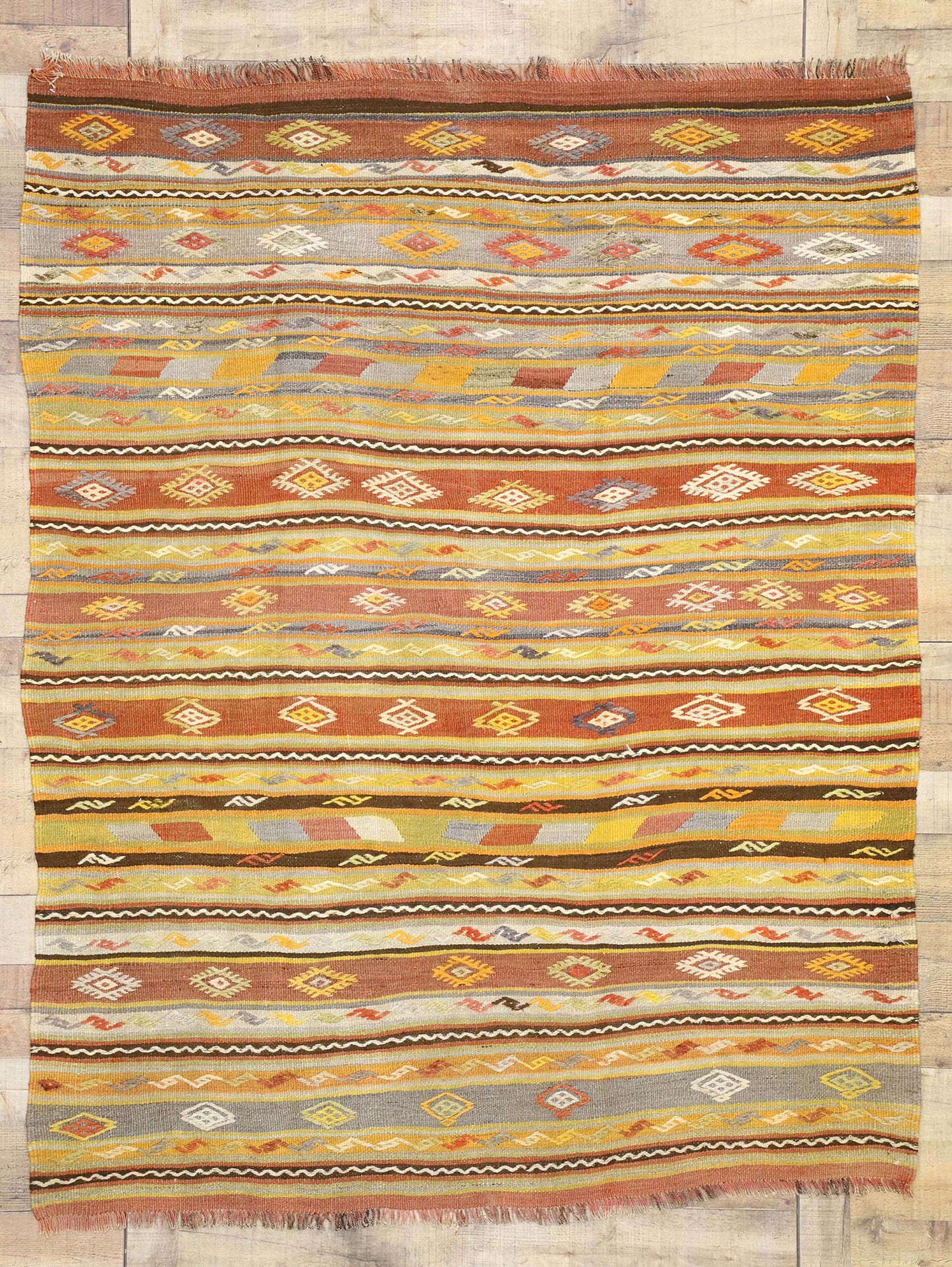 5 x 7 Vintage Turkish Kilim Rug 51282