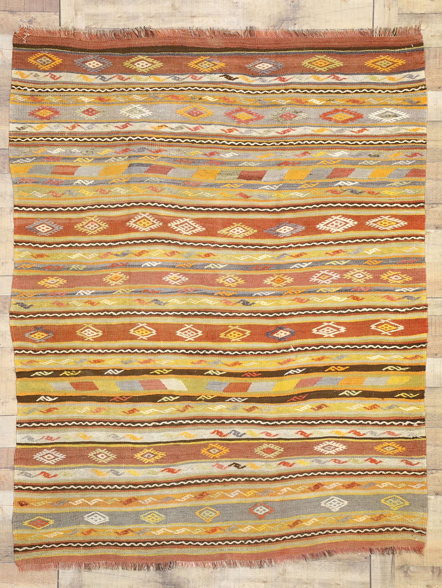 5 x 7 Vintage Turkish Kilim Rug 51282