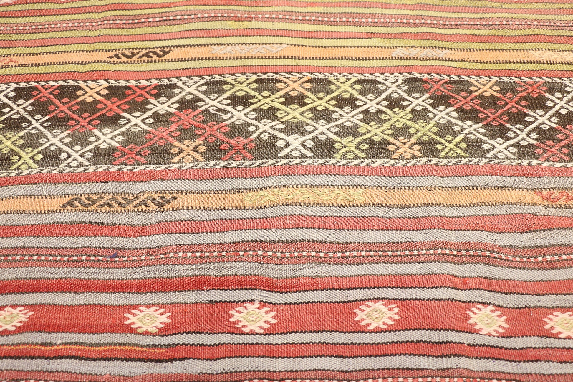 5 x 10 Vintage Turkish Kilim Rug 51351