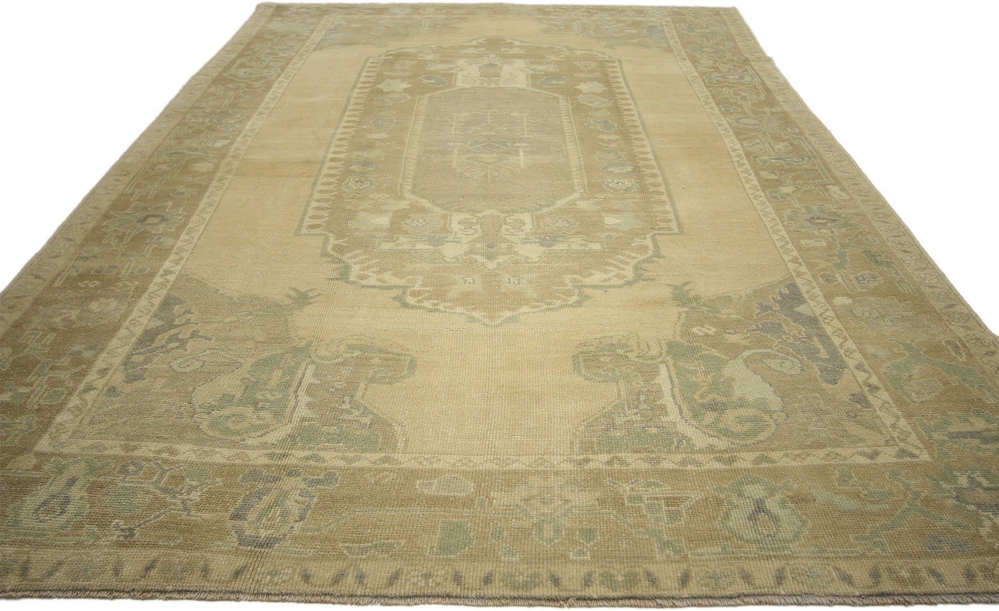 6 x 9 Vintage Turkish Oushak Rug 51360