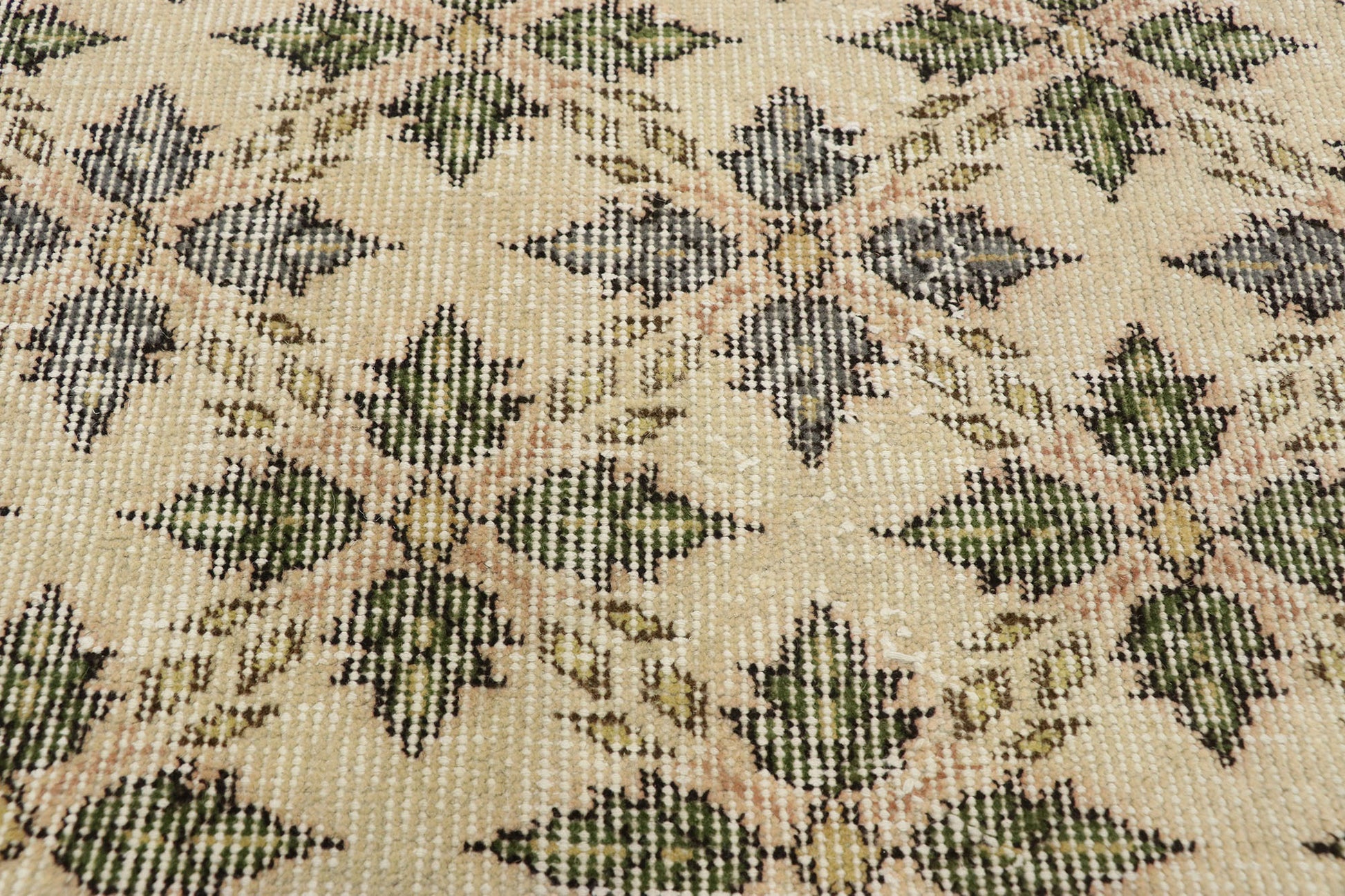 4 x 8 Vintage Turkish Sivas Rug 51997