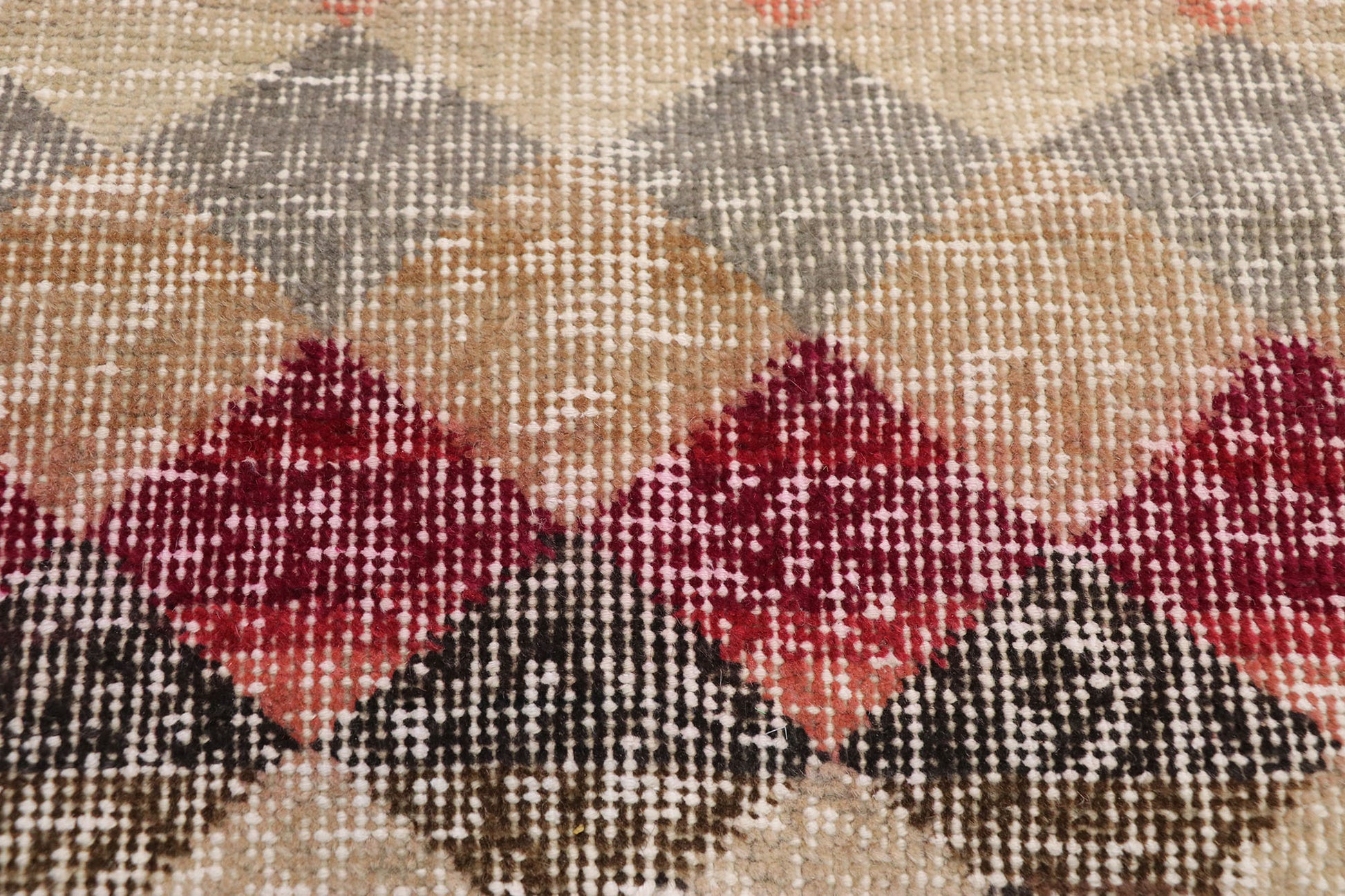 4 x 9 Vintage Sivas Rug 52029