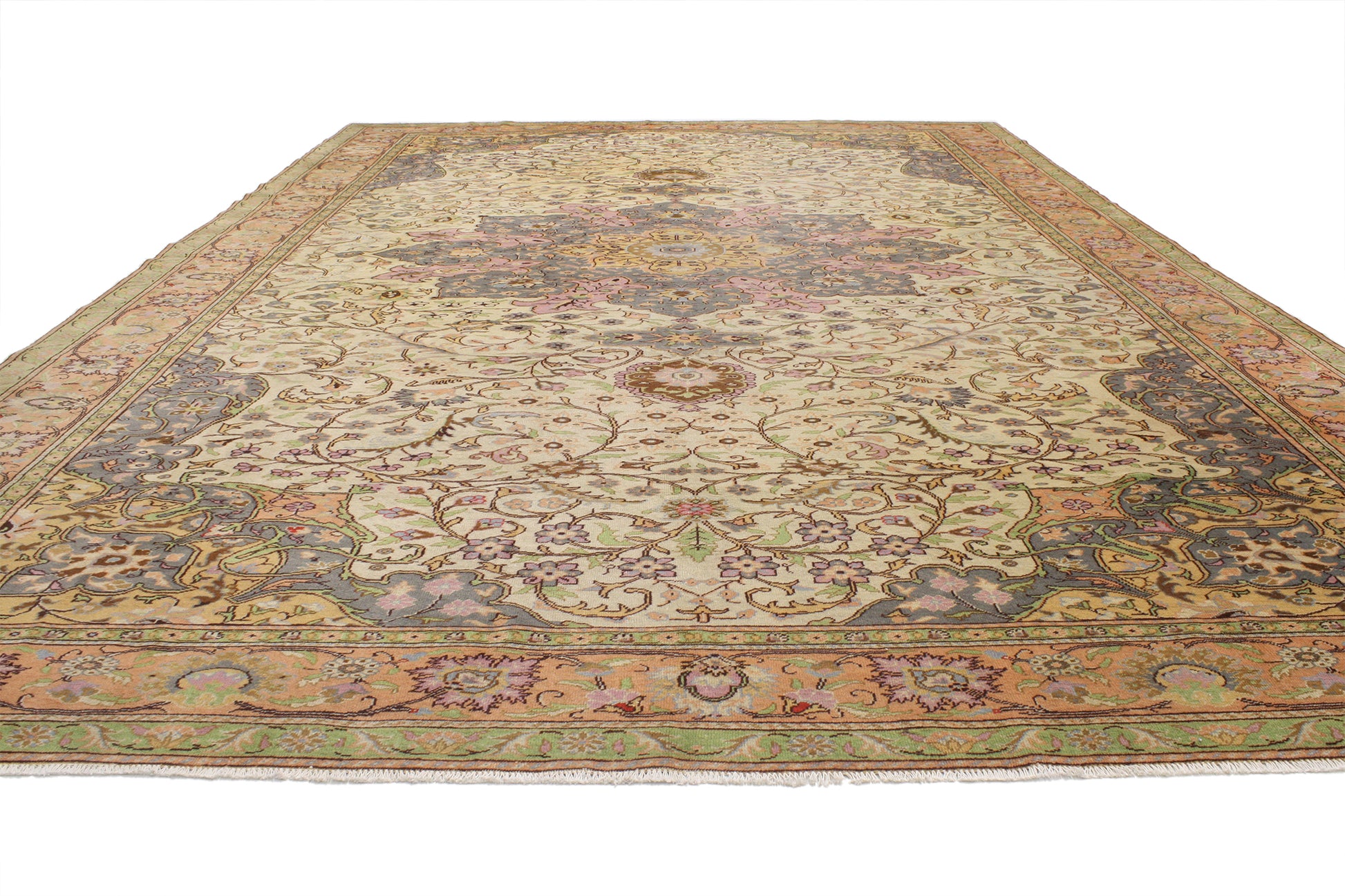 10 x 14 Vintage Sivas Rug 52116
