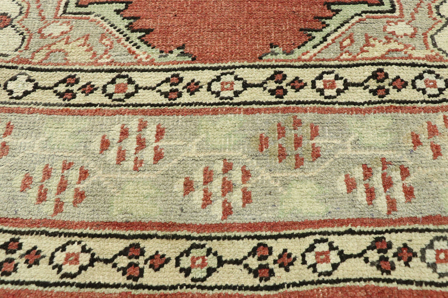 5 x 19 Vintage Turkish Oushak Runner 52170