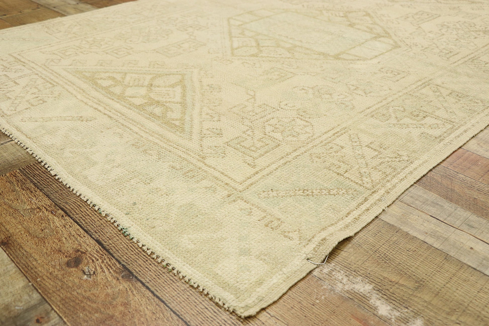 4 x 6 Vintage Oushak Rug 52304
