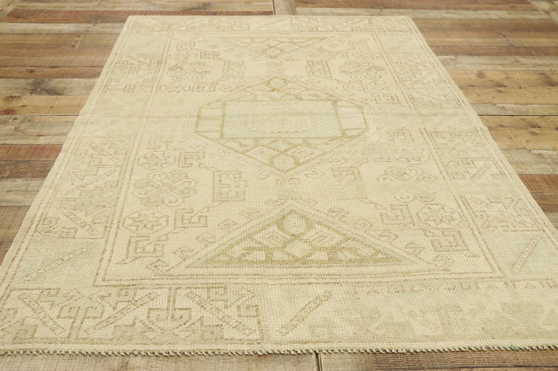 4 x 6 Vintage Oushak Rug 52304