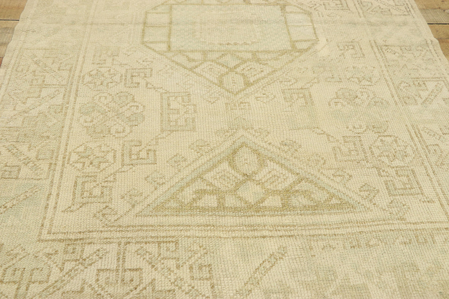 4 x 6 Vintage Oushak Rug 52304