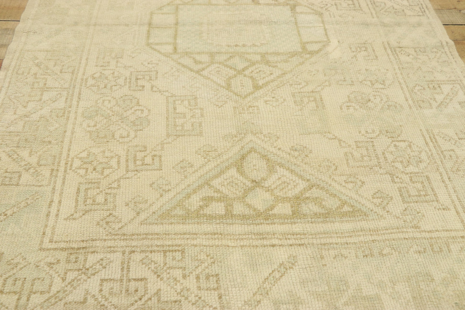 4 x 6 Vintage Oushak Rug 52304