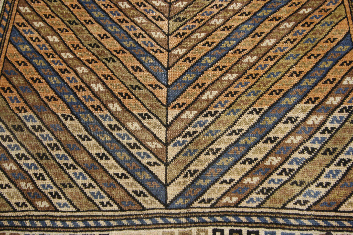 4 x 6 Vintage Oushak Rug 52385
