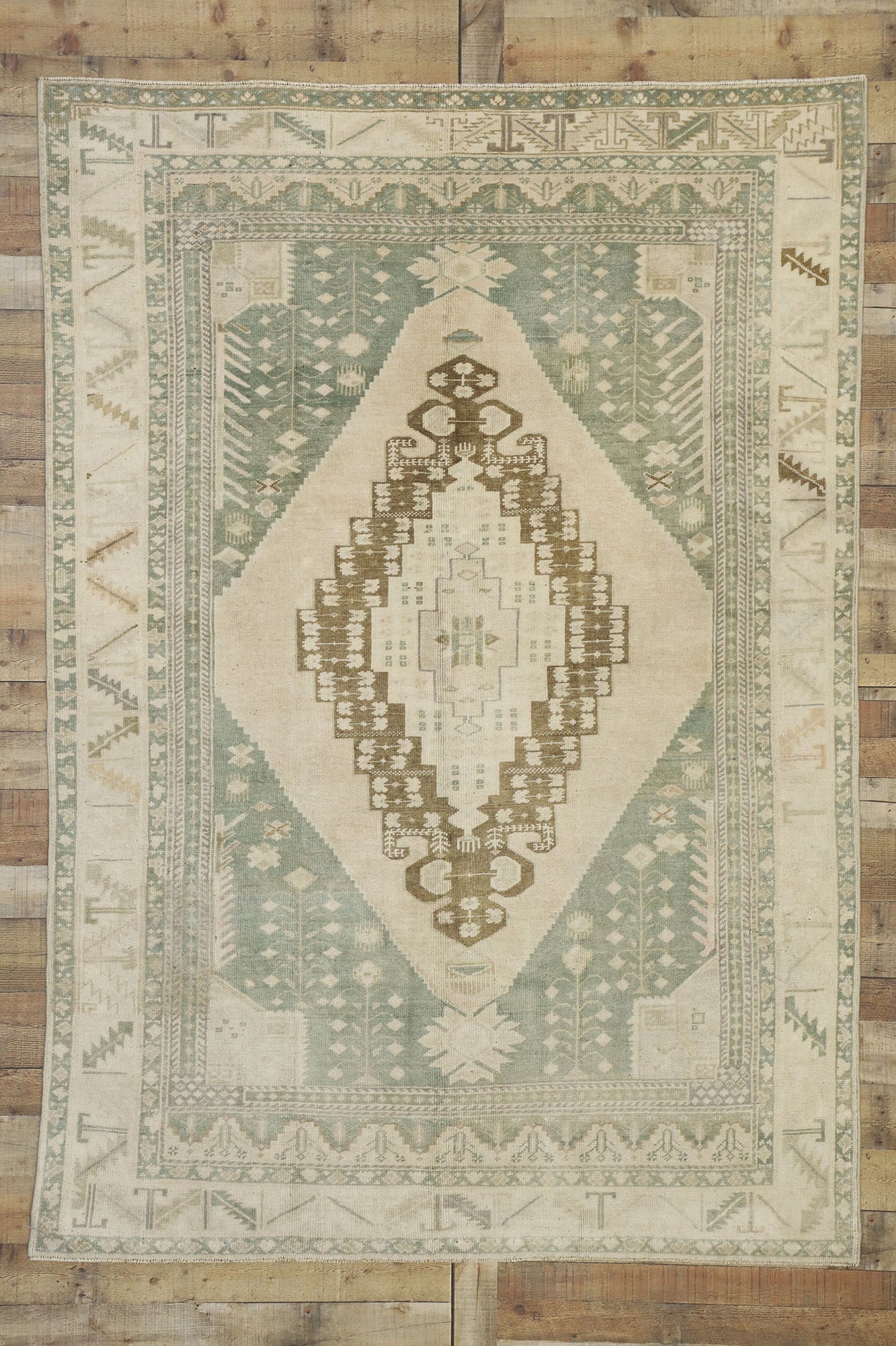 6 x 8 Vintage Oushak Rug 52439