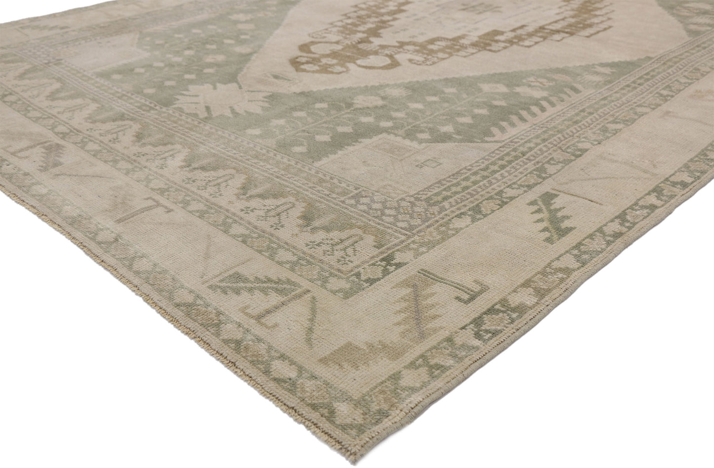 6 x 8 Vintage Oushak Rug 52439
