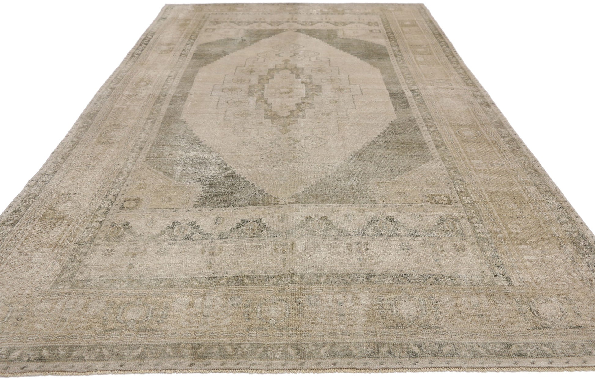 5 x 9 Vintage Turkish Oushak Rug 52441