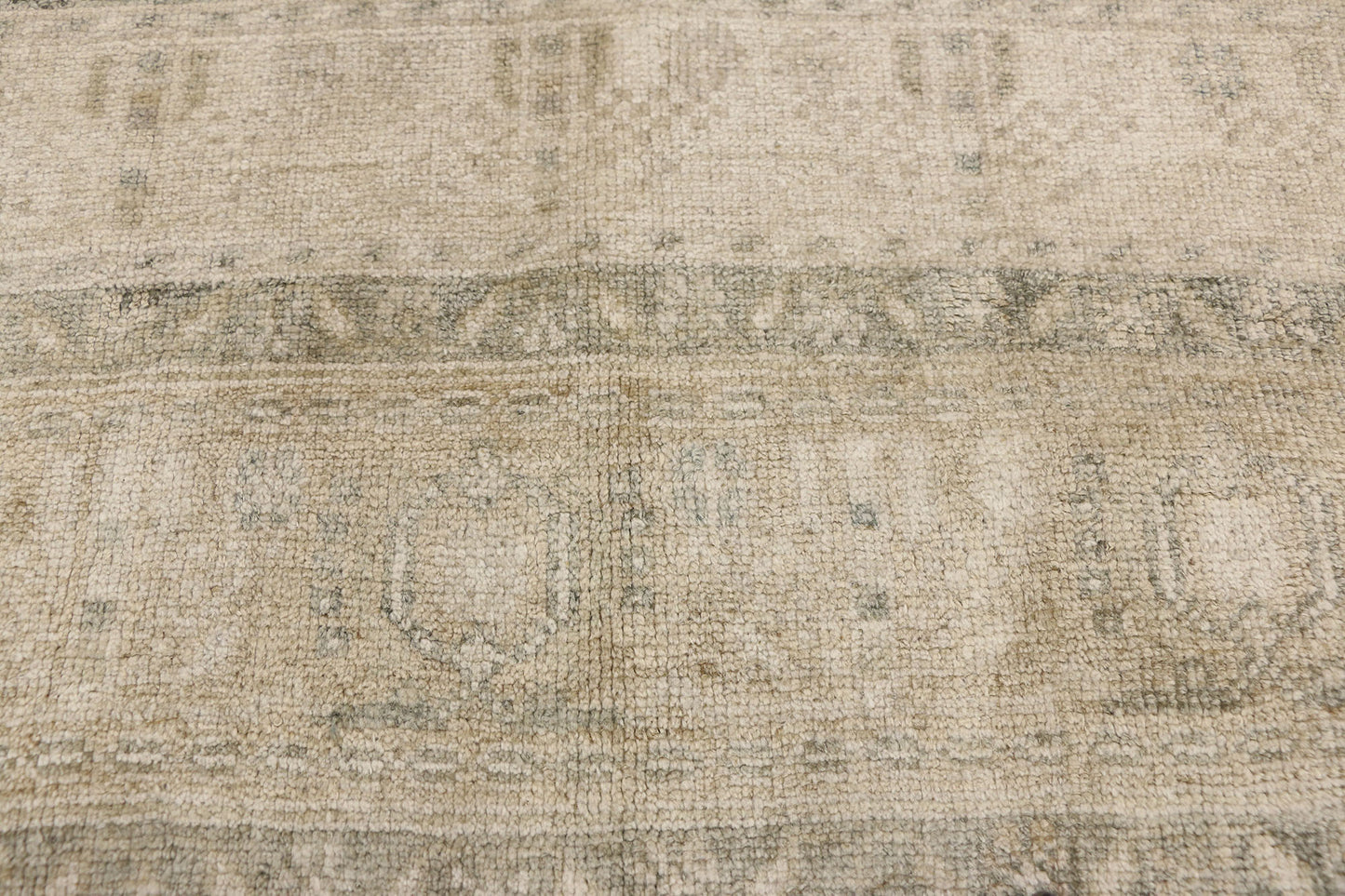 5 x 9 Vintage Turkish Oushak Rug 52441