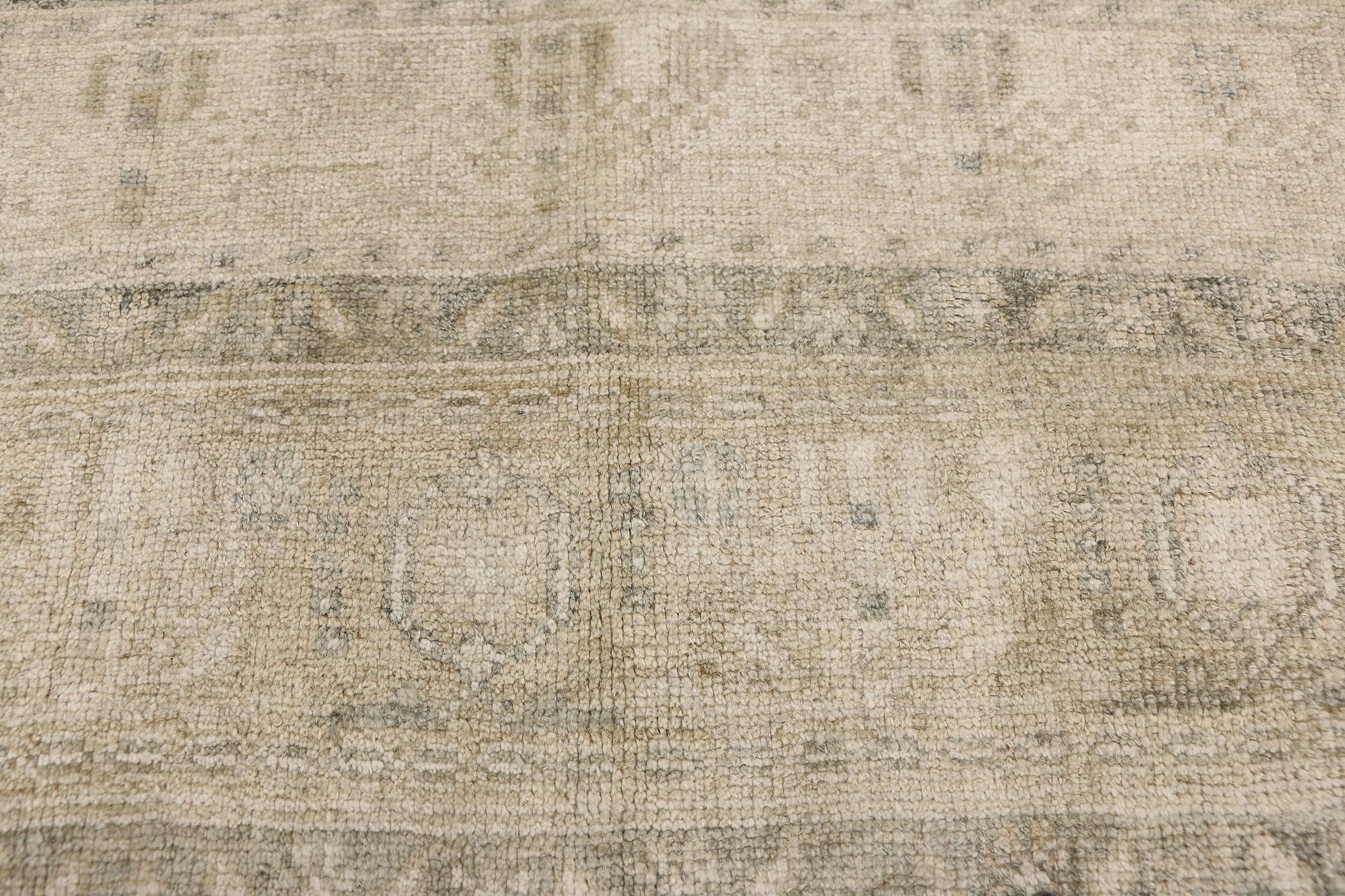 5 x 9 Vintage Turkish Oushak Rug 52441