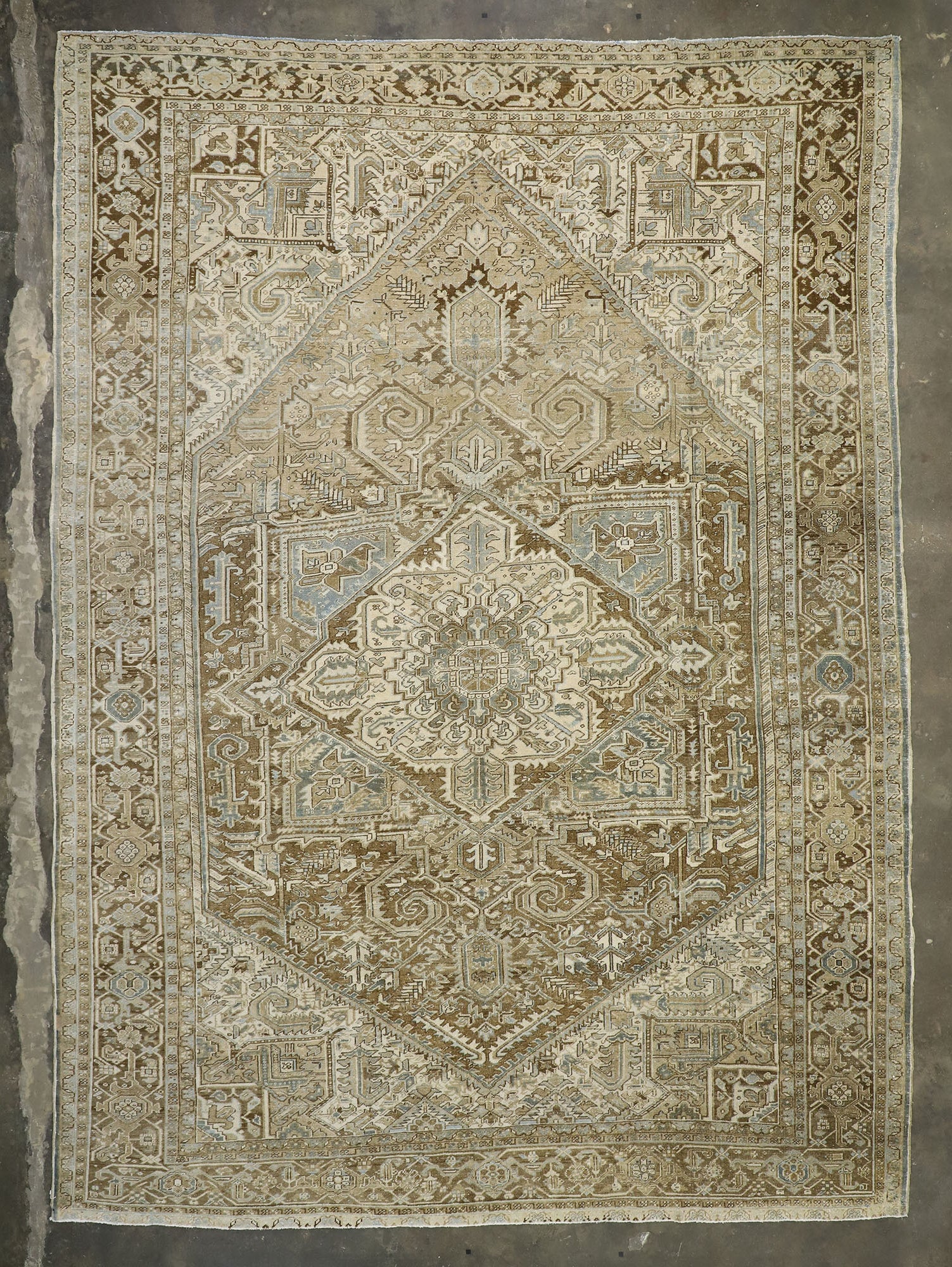 11 x 15 Distressed Antique Persian Heriz Rug 52450
