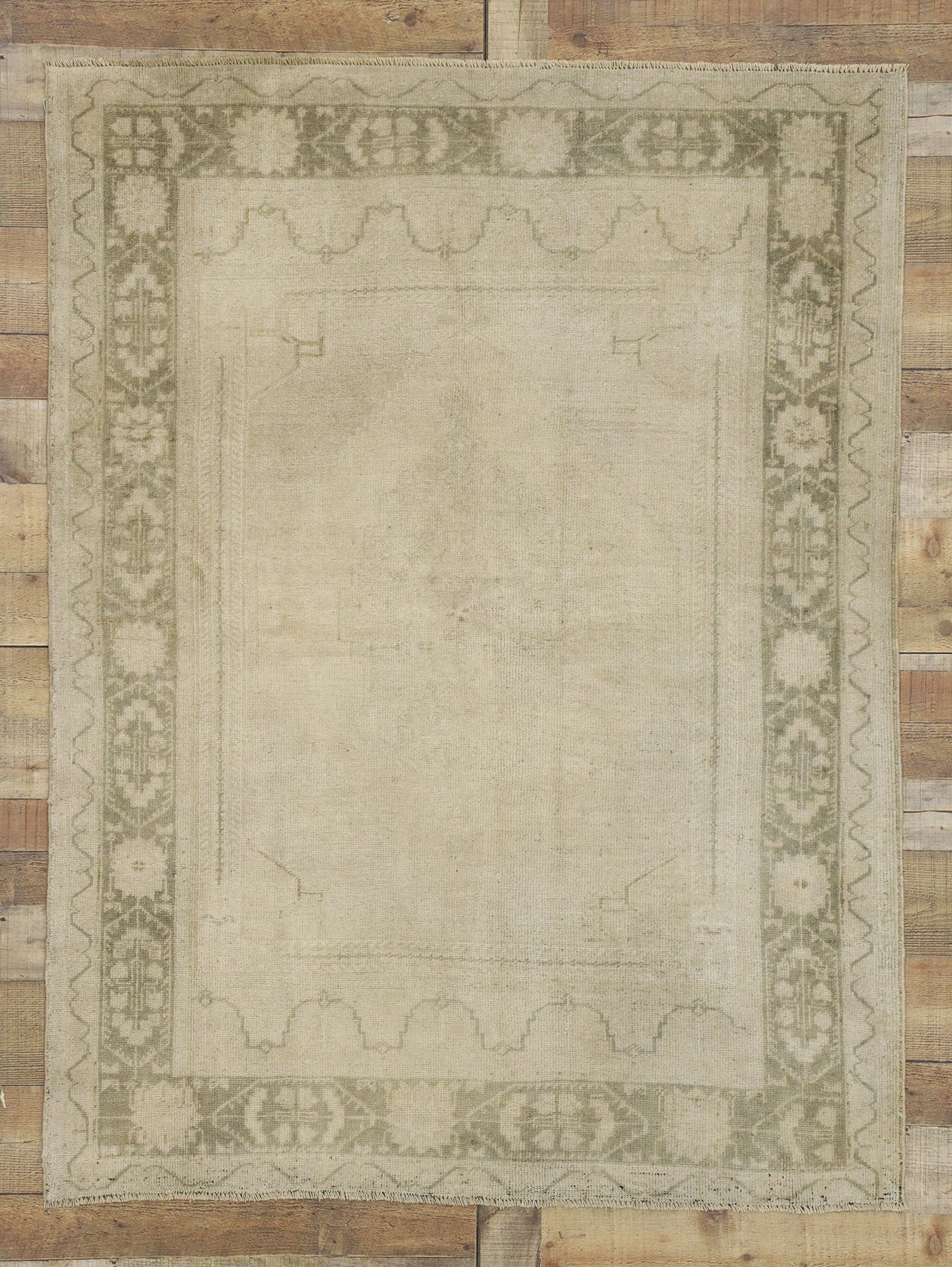 4 x 6 Vintage Oushak Rug 52481