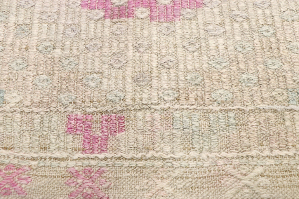 7 x 10 Vintage Kilim Rug 52557