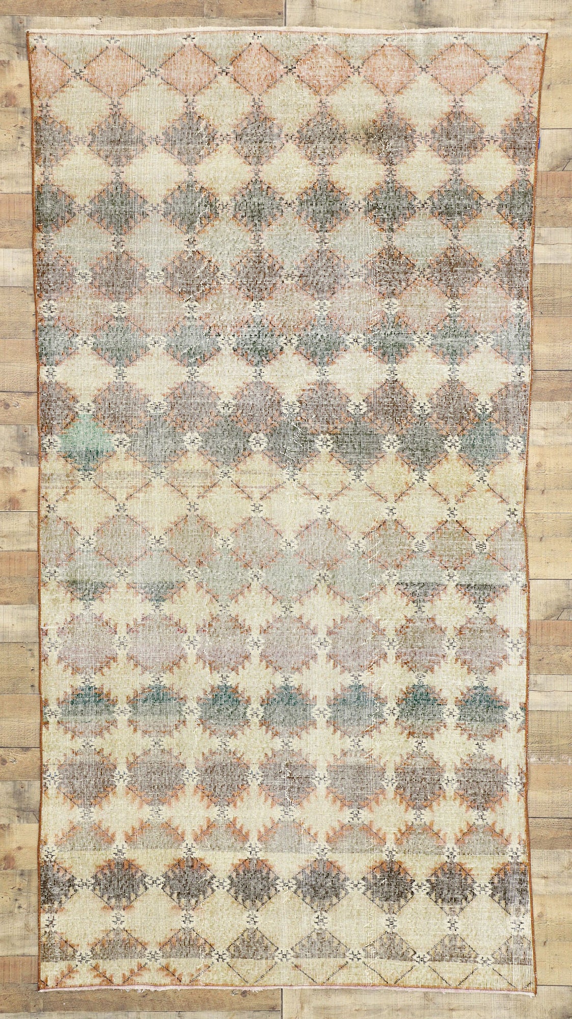 5 x 10 Vintage Distressed Sivas Rug 52560