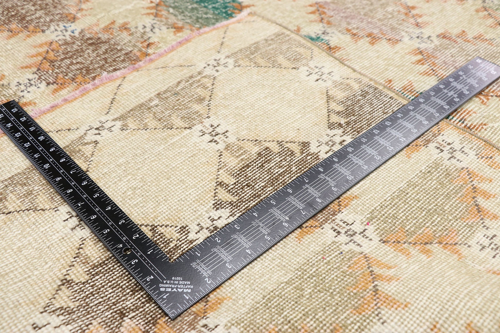5 x 10 Vintage Distressed Sivas Rug 52560