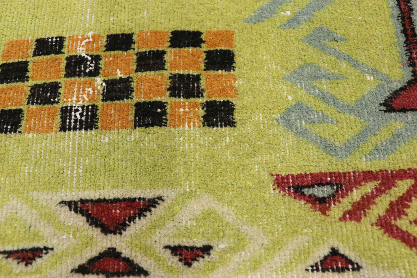 6 x 10 Zeki Muren Vintage Turkish Sivas Rug 52572