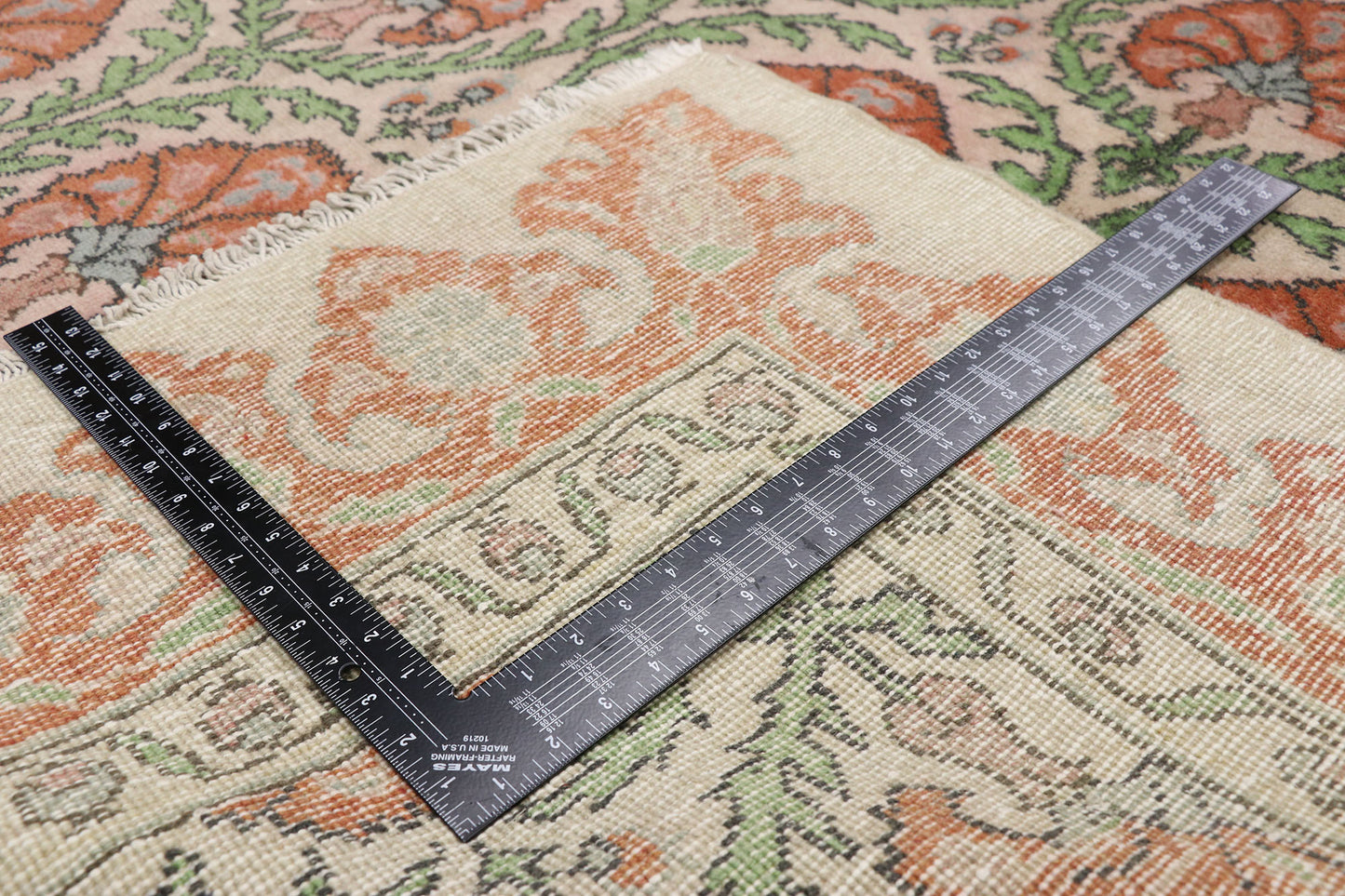 7 x 11 Vintage Sivas Rug 52577