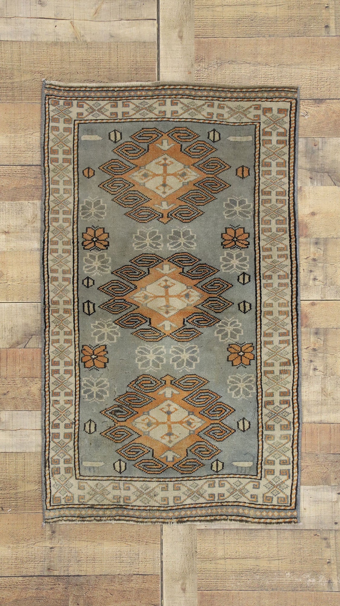 2 x 4 Vintage Oushak Rug 52586