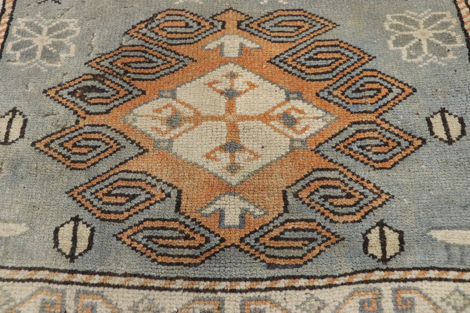 2 x 4 Vintage Oushak Rug 52586