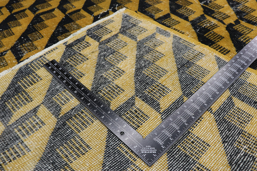 5 x 7 Zeki Muren Vintage Sivas Rug 52587