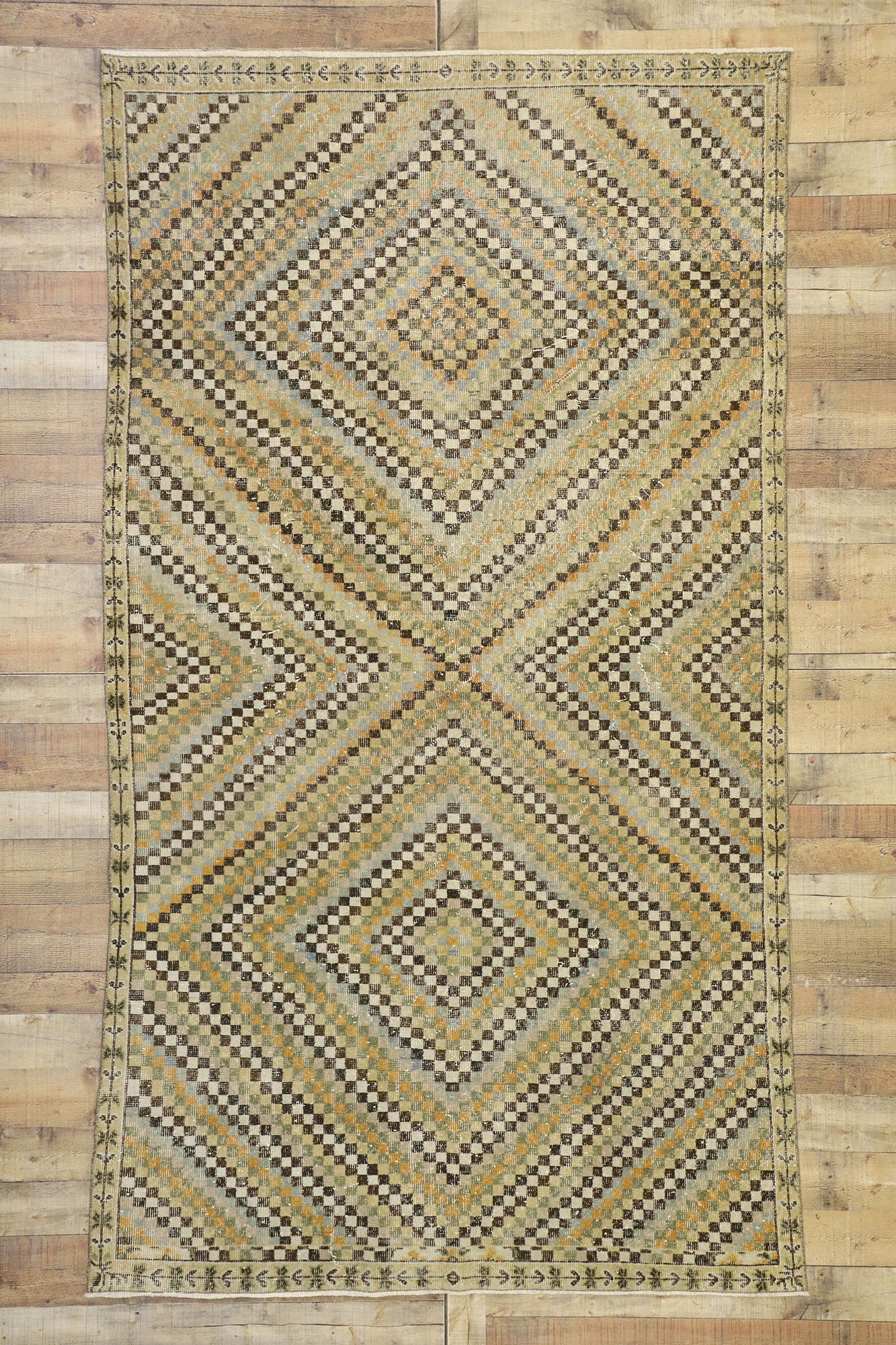 6 x 10 Zeki Muren Vintage Sivas Rug 52611